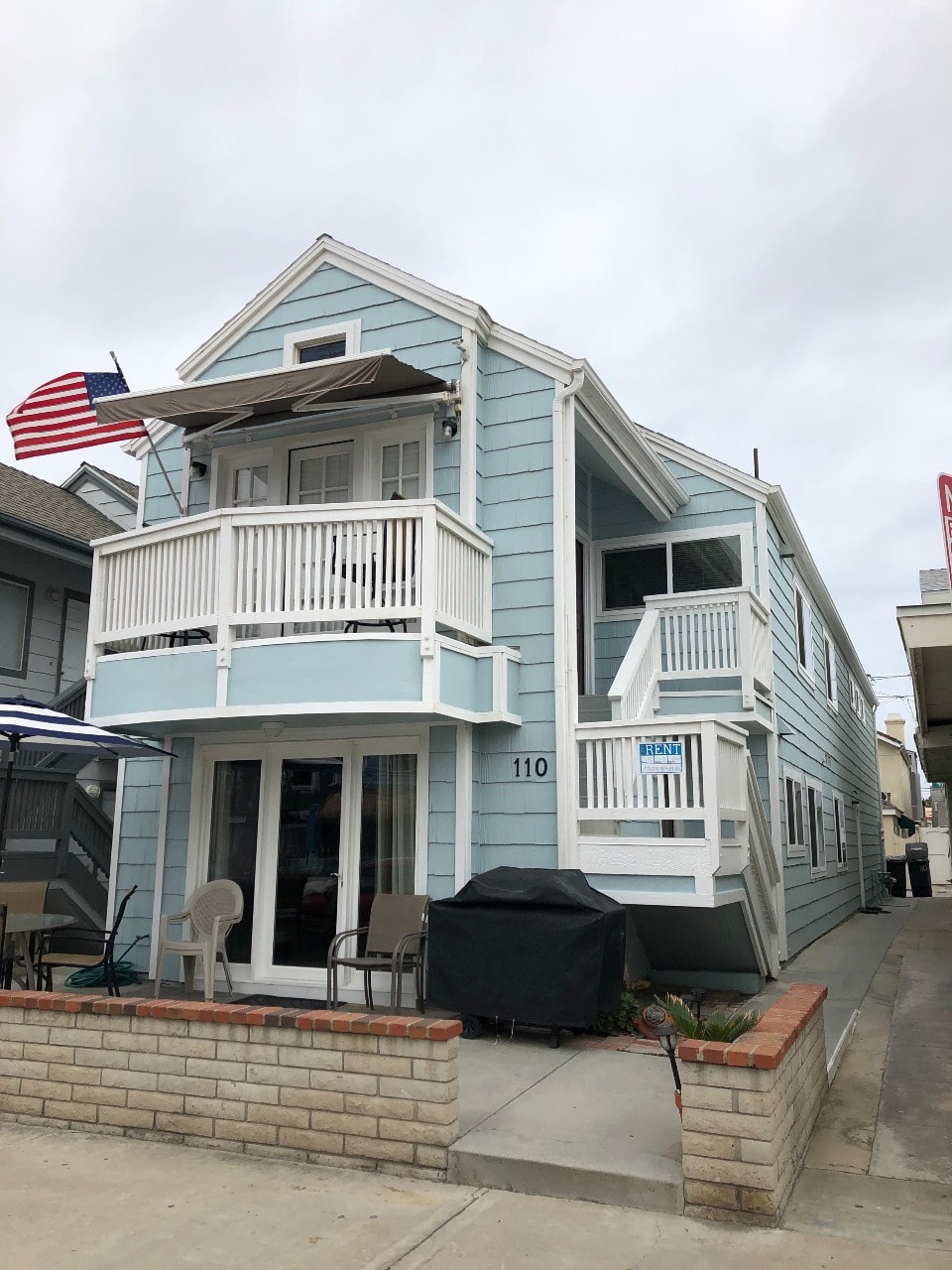 Newport Beach House Rental — two beach house units side by side